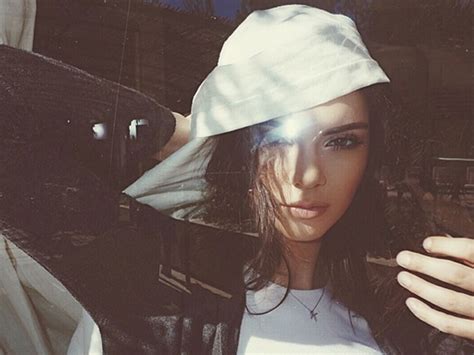 Kendall Jenner Reveals A Secret Behind Her Instagram | Look