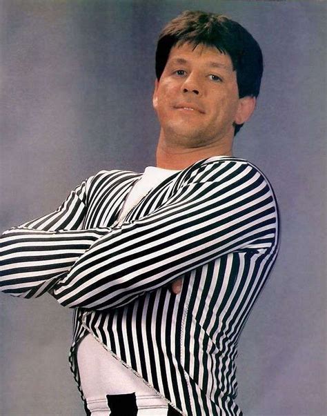 5 referees you didn't know had a wrestling background