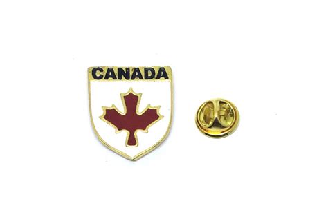 Small Canada Flag Pin | FINOX