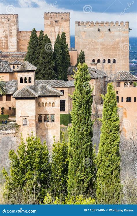 Alhambra View, Towers and Fortress Stock Photo - Image of moorish, mountains: 115871406