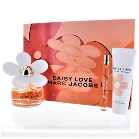 Marc Jacobs - MARC JACOBS DAISY LOVE WOMEN 3 PIECE GIFT SET - 3.4 OZ ...