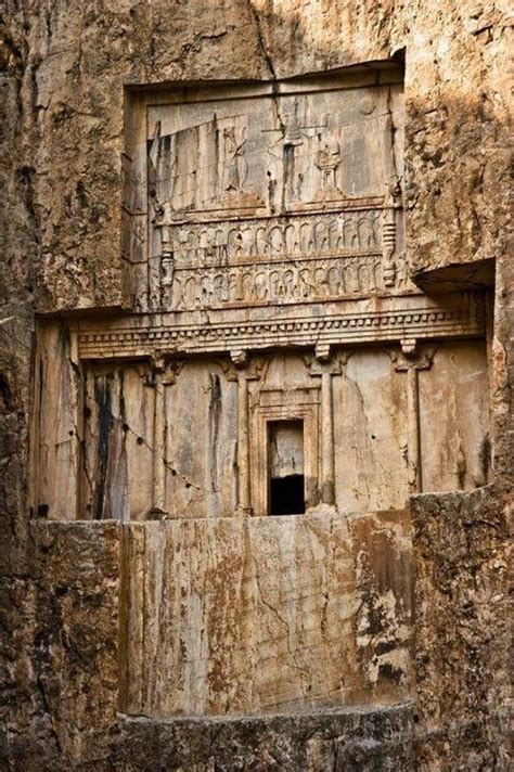 Naqsh-e Rustam: Naqsh-e Rustam, contains seven tombs which belongs to ...