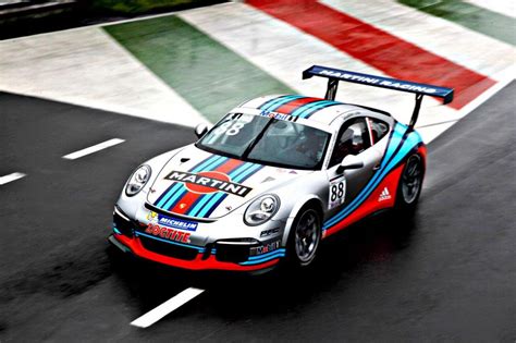 2013 Porsche 911 GT3 Cup Martini Racing Review - Top Speed