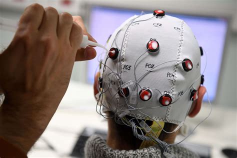 AI-powered neural interface ‘reads’ human mind & communicates via text | SYFY WIRE