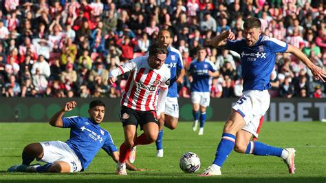 Ipswich make winning return to Championship with victory over 10-man ...