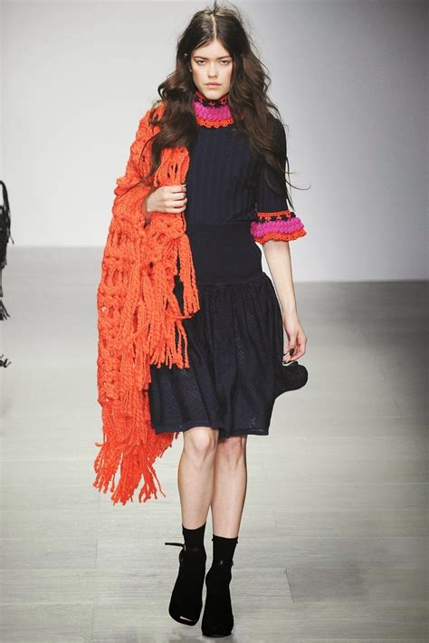 FASHION WORLD: SISTER BY SIBLING FALL/WINTER 2014/15 WOMENSWEAR | LONDON FASHION WEEK