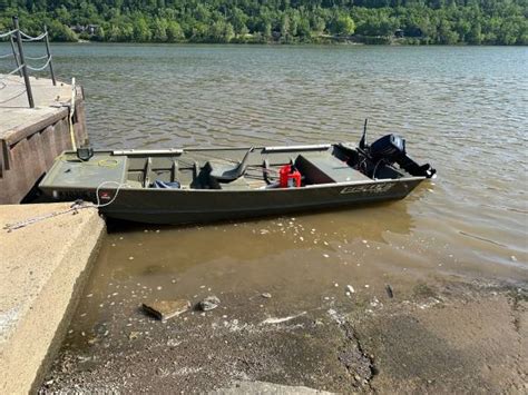 lowe 1448 jon boat $3,500 | Boats For Sale | Cincinnati, OH | Shoppok