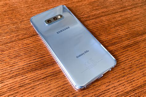 Samsung Galaxy S10e Review: Smaller, Cheaper, But Still Impressive