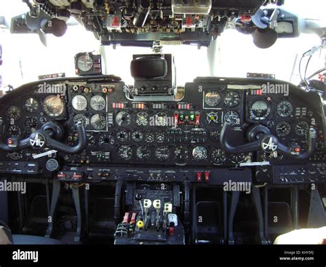 Antonow An-26 Cockpit a Stock Photo - Alamy