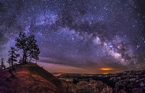 Night sky at Bryce Canyon is like nothing else, the stars pop out like crazy