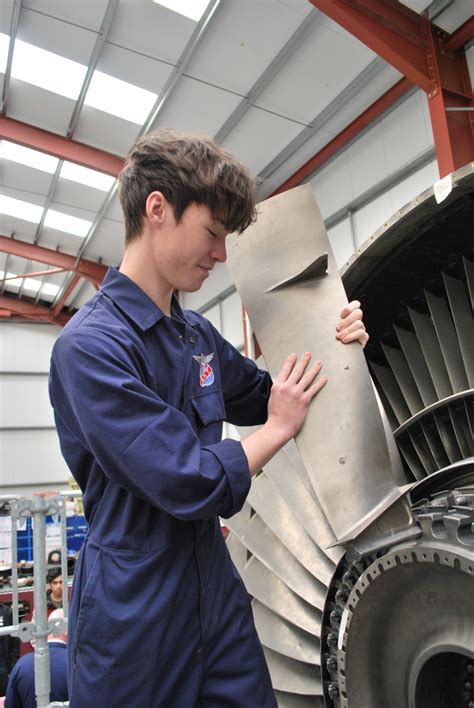 EASA Part 66 - Becoming an aircraft Maintenance engineer