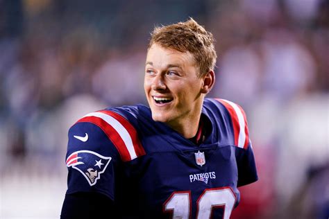 Ex-Patriot hears the team's been very impressed by Mac Jones