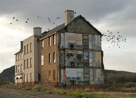 Niddrie Mains housing estate, Scotland. : UrbanHell