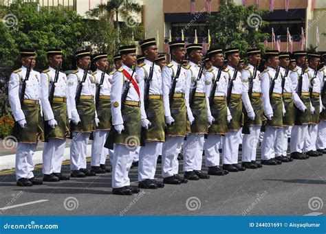 Malaysia Malay Soldier with Full Traditional Malay Uniform and Weapon ...