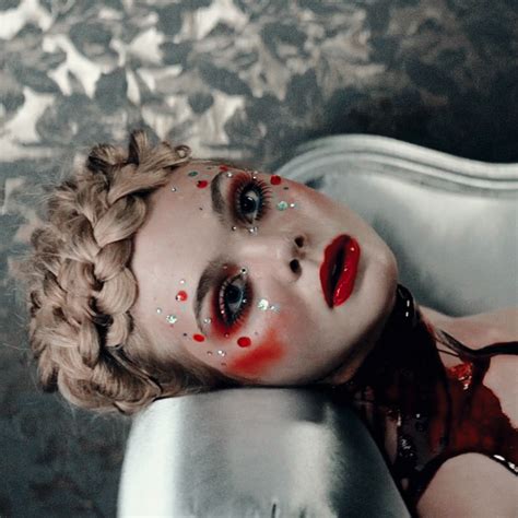 elle fanning | Tumblr | Elle fanning, Demon makeup, The neon demon