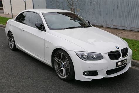 BMW 3 Series Convertible (E93, facelift 2010) 318i (143 Hp)