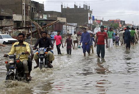 Heavy rain triggers floods in Pakistan’s Karachi, killing 6 - The Washington Post