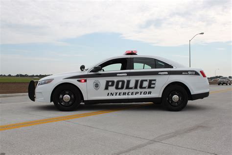 2013 Ford Police Interceptor Demo | Ford police, Police cars, Emergency vehicles