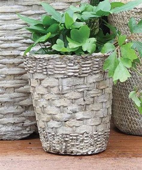 Original diy pots in the garden made of cement and old clothes in 2020 ...