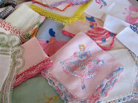 The Queen Of Re: Vintage Handkerchiefs