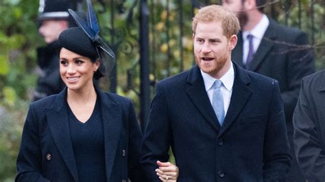 Prince Harry and Meghan Markle release surprising Christmas card not ...