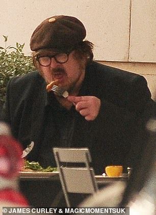 BBC Radio 2 legend Steve Wright enjoys a salad for lunch in London - Hot Lifestyle News