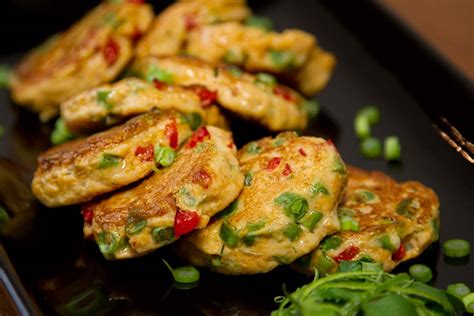 Tod Man Pla (Thai Fish Cakes) | DJ Foodie