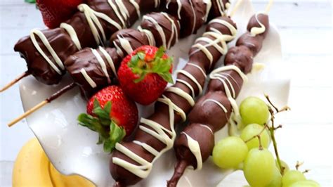 Chocolate Covered Fruit Skewers - All Tastes German