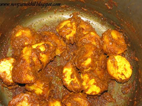 foodsonline: Colocasia Curry (ghuiyan/ arvi curry)