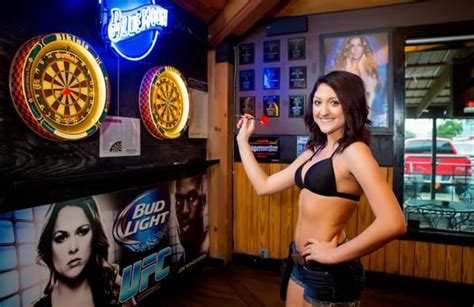 BIKINIS SPORTS BAR & GRILL - 101 Photos & 89 Reviews - Sports Bars - 6901 North Interstate 35 ...