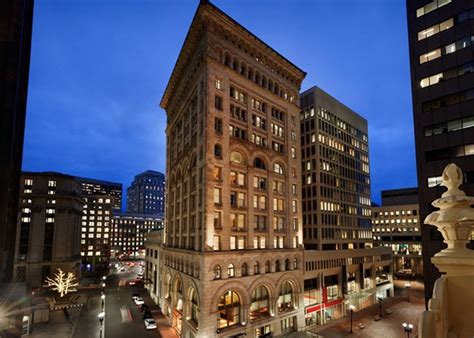 10 Best Hotels in Boston