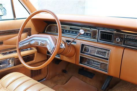 1977 Lincoln Continental | Midwest Car Exchange