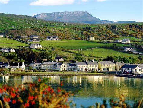 Welcome to the Arnold Family Hotel & Riding Stables, in the pretty seaside village of Dunfanaghy ...