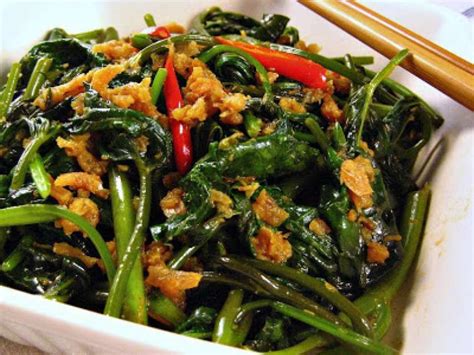 Stir fried spicy sweet potato leaves - Recipe Petitchef