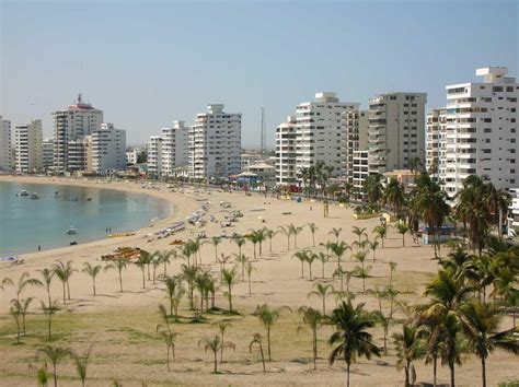 Salinas Beach, Ecuador. | Ciudades de ecuador, Ecuador, Playas hermosas