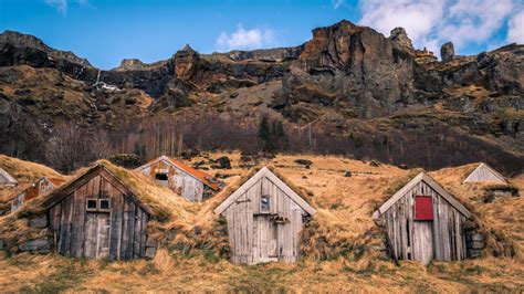 Huldufólk Houses in Iceland : r/bizarrebuildings