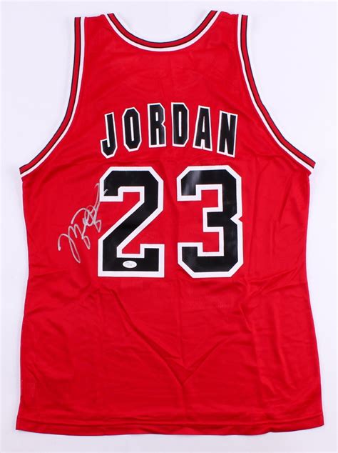 Michael Jordan Signed Bulls Jersey (JSA LOA) | Pristine Auction