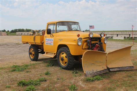 Cool plow truck - IH Trucks - Red Power Magazine Community