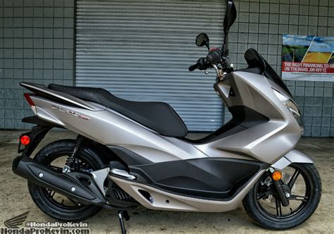 2016 Honda PCX150 Scooter Ride Review | Specs / MPG / Price + More! | Honda-Pro Kevin