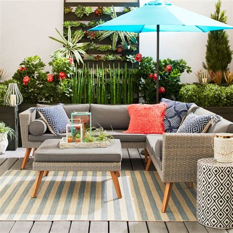 5 Patio Furniture Ideas for Your Outdoor Garden - Talkdecor