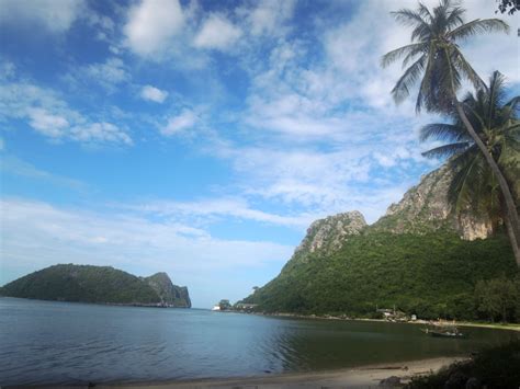 Prachuap Khiri Khan - Hidden Beach Getaway - My-Thai.org