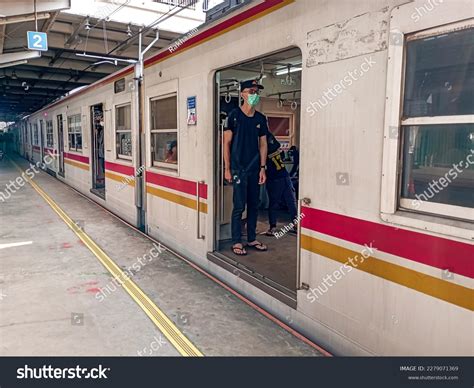 Commuter Line Krl Electric Trains Currently Stock Photo 2279071369 | Shutterstock