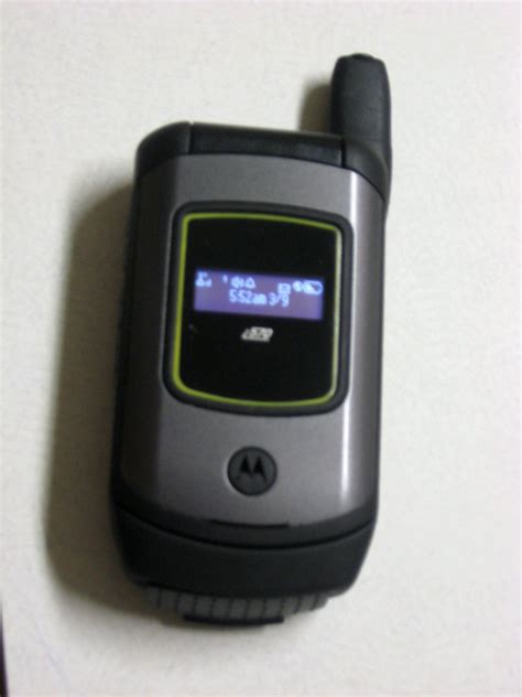 Boost Mobile Motorola i570 Rugged Flip PTT Push to Talk Cellphone Wireless