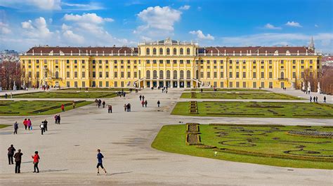 The 5 Vienna Palaces you MUST VISIT in 2022