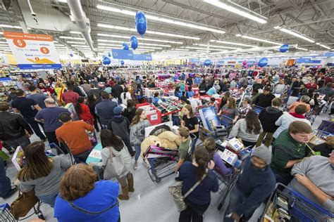 2017 Black Friday fights: 1 shot in Missouri, brawl shuts down Alabama ...