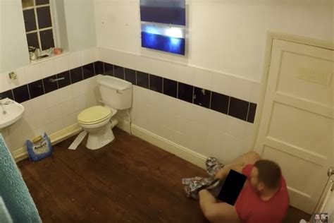 Video: This Spider On The Toilet Paper Prank Is Priceless!