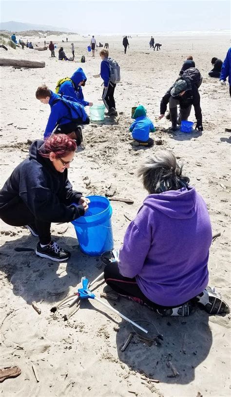 Ocean Cleanup in Lincoln City Beach | Ocean Blue Project