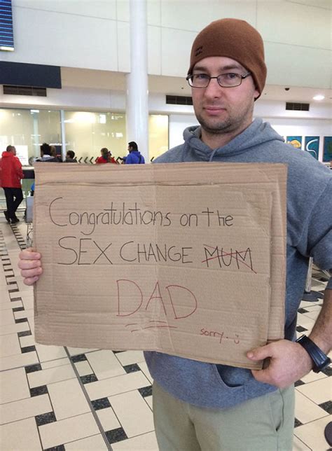 50 Most Creative Airport Pickup Signs That Were Impossible To Miss ...