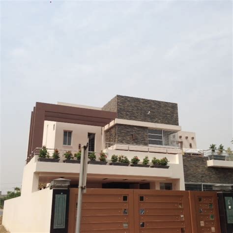 House in LAHORE Bahria Town Available for Sale