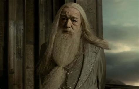 Magical Facts About Albus Dumbledore, Hogwarts' Tormented Headmaster - Factinate